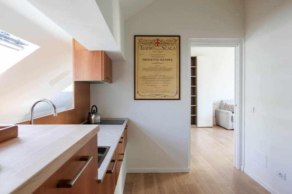 Sanpietro Allorto 22 Duomo Suite Dom12 Милано Екстериор снимка